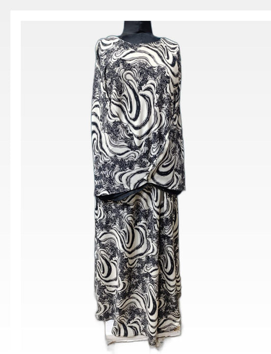 Black and White Printed Abaya